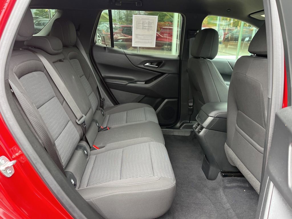 Used 2025 Chevrolet Equinox LT AWD/4WD image 19