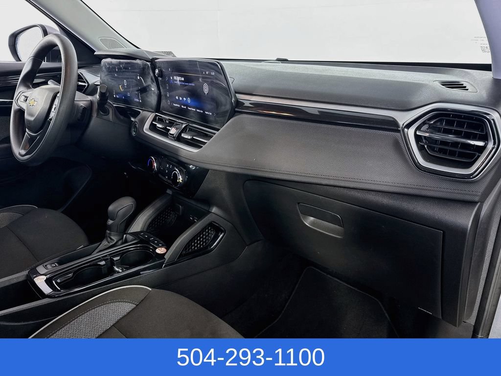 Used 2025 Chevrolet TrailBlazer LT FWD image 28