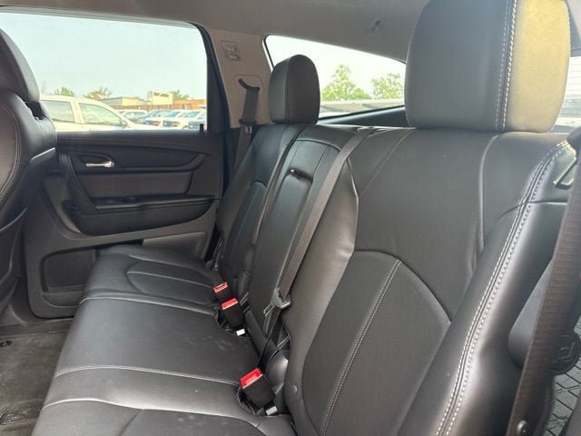 Used 2017 Chevrolet Traverse LT AWD/4WD image 10