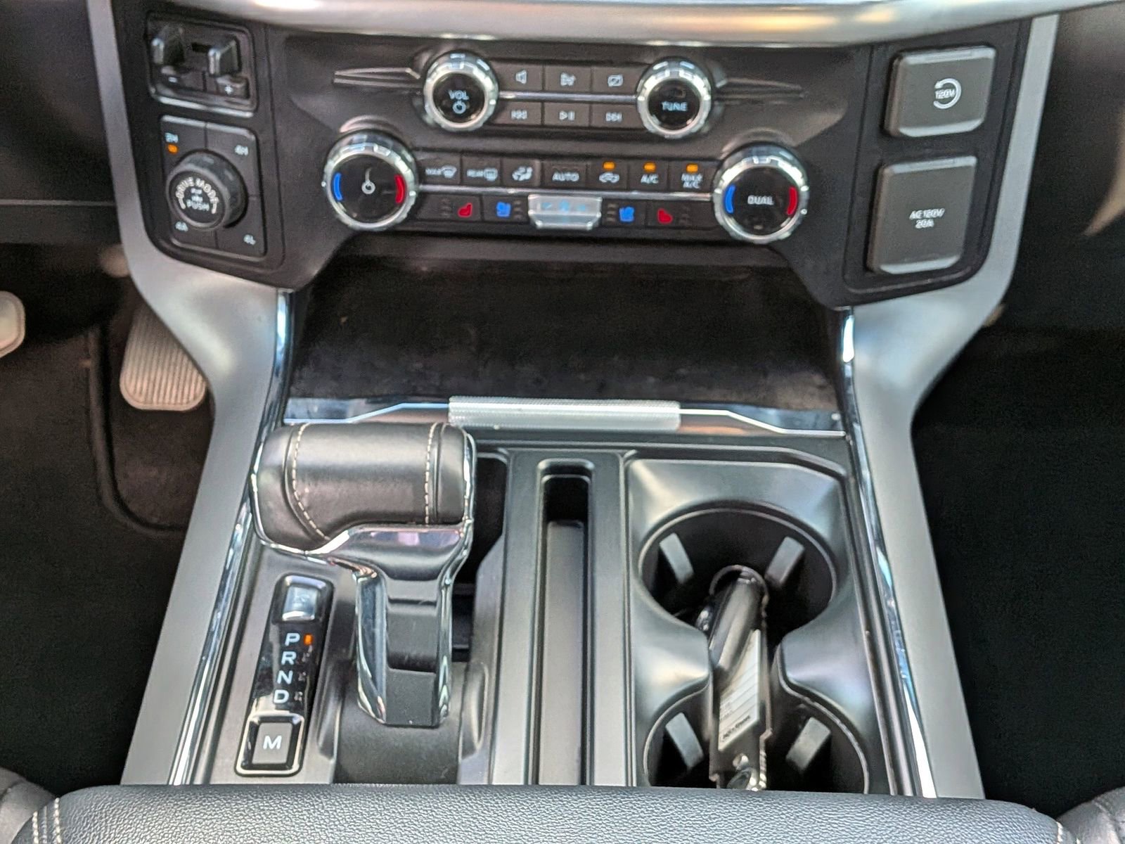 Certified 2023 Ford F150 Lariat w/ Equipment Group 502A High image 21