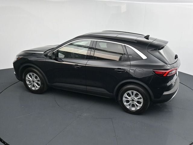 Certified 2023 Ford Escape Active AWD/4WD image 30