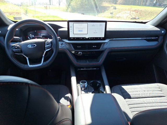 Certified 2025 Ford Explorer ST-Line w/ Premium Package image 19