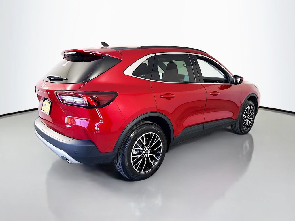 Certified 2026 Ford Escape SE FWD image 12
