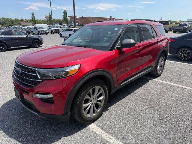 Certified 2022 Ford Explorer XLT w/ Equipment Group 202A AWD/4WD image 4
