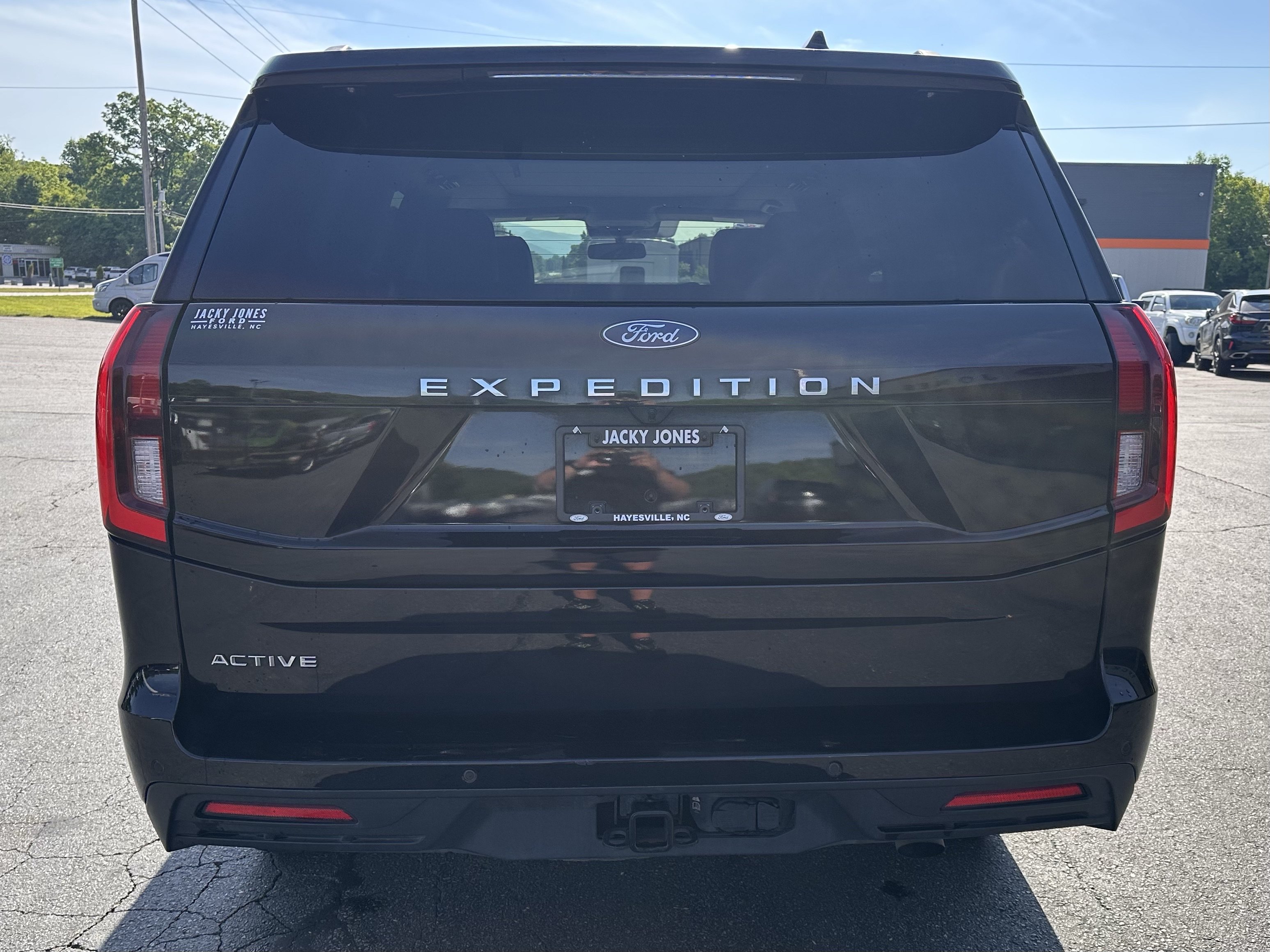 Certified 2025 Ford Expedition Active AWD/4WD image 7