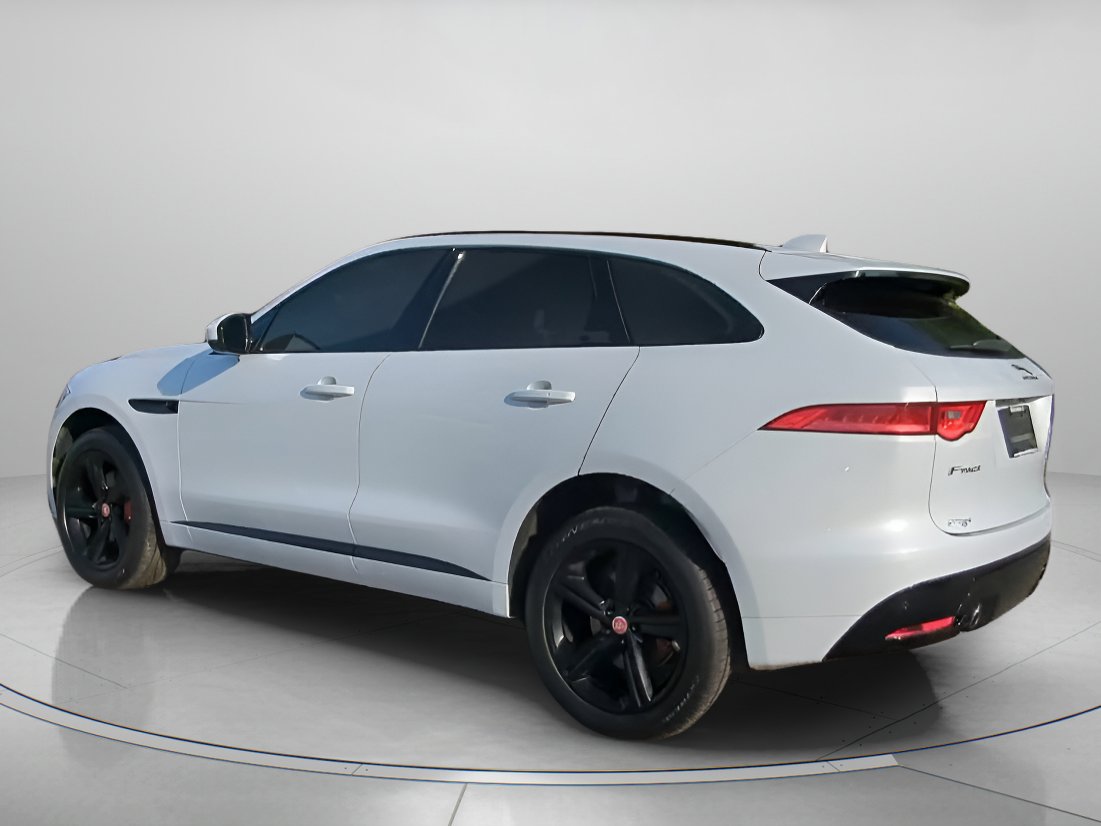 Used 2019 Jaguar F-PACE S image 15