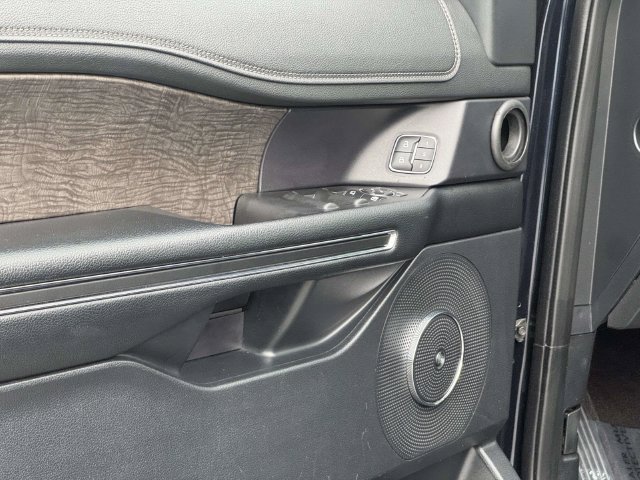 Certified 2021 Ford Expedition Limited AWD/4WD image 17