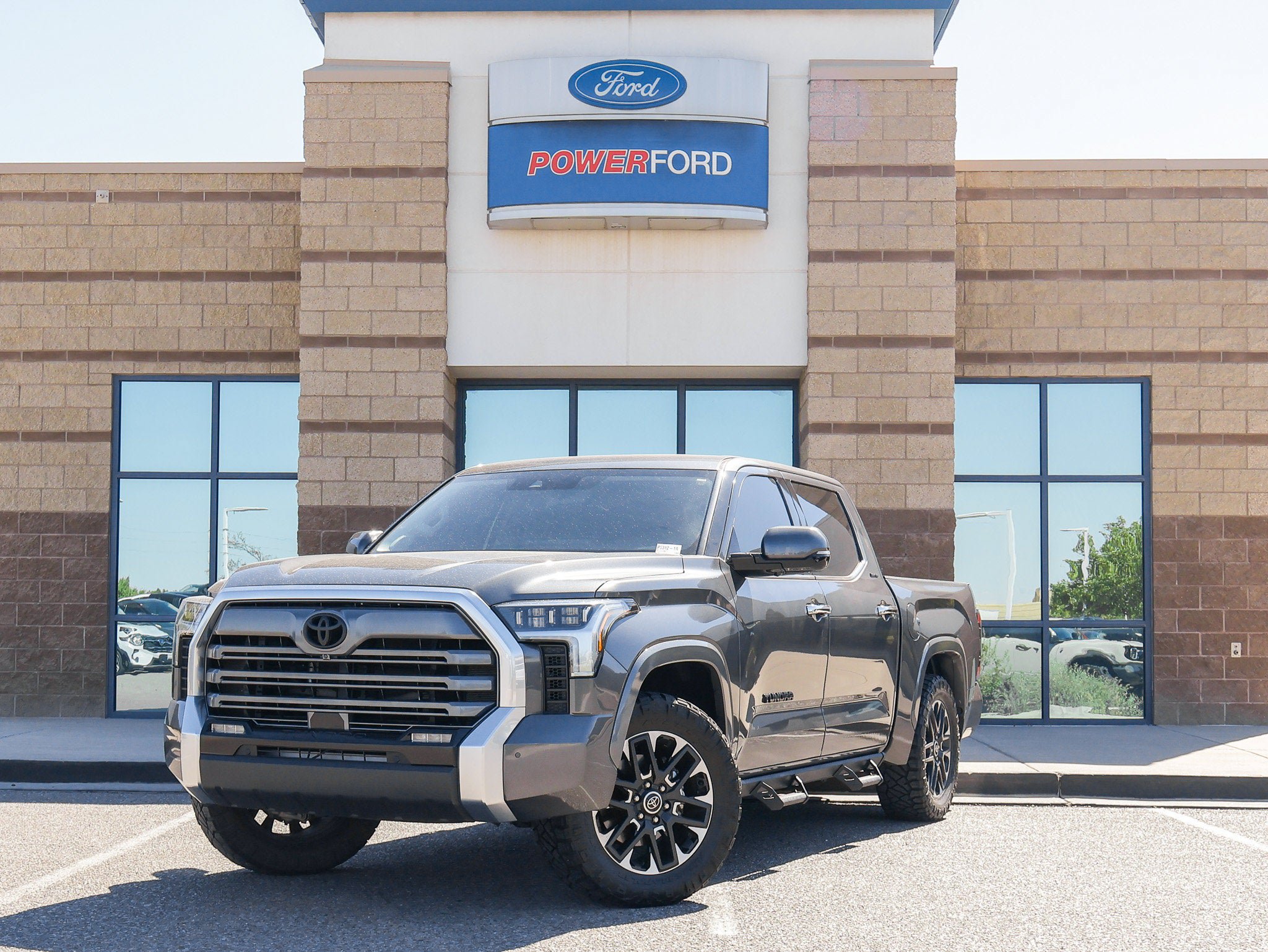Used 2023 Toyota Tundra Limited AWD/4WD image 2