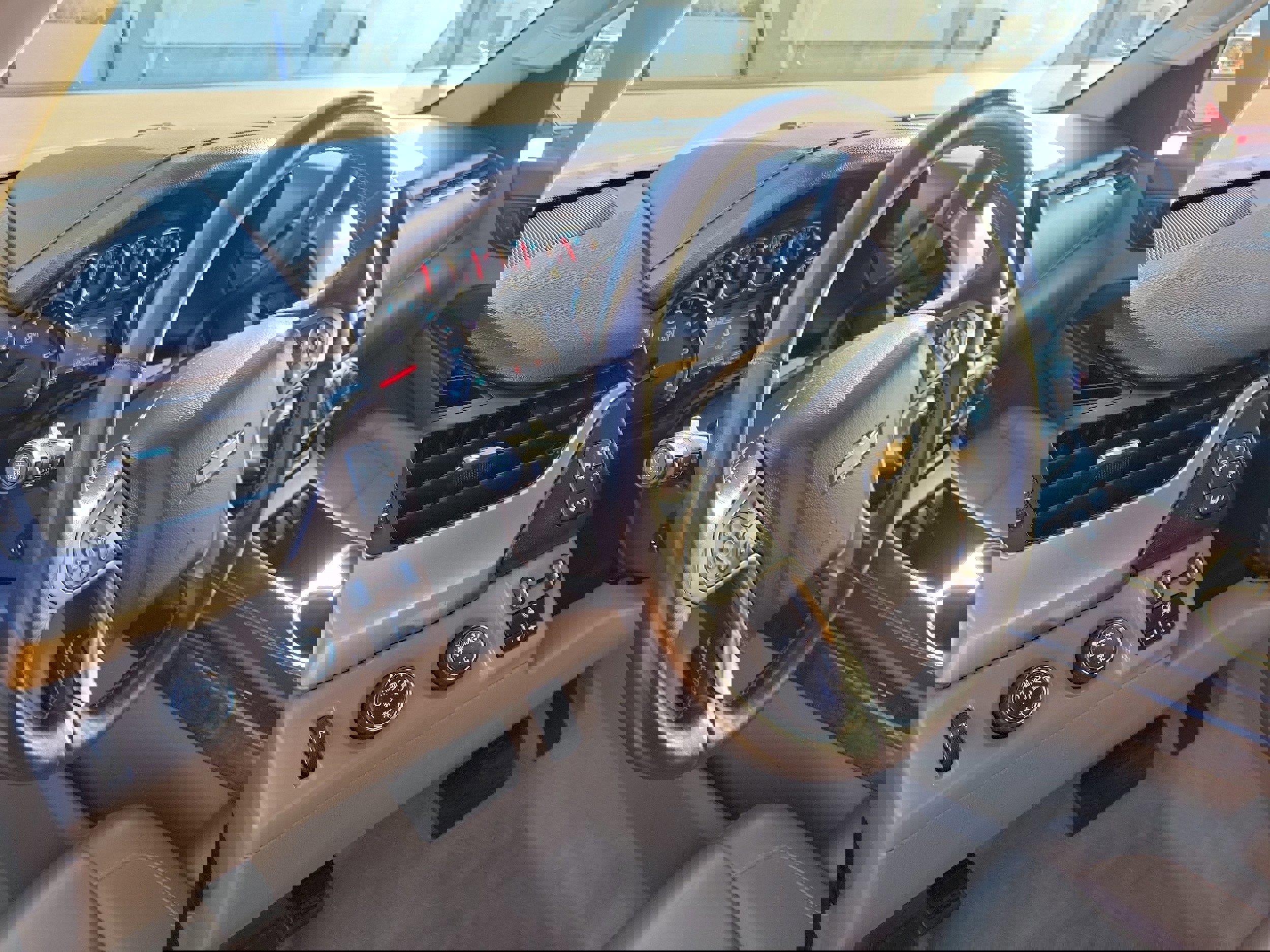 Used 2018 Chevrolet Suburban LT w/ Luxury Package image 23