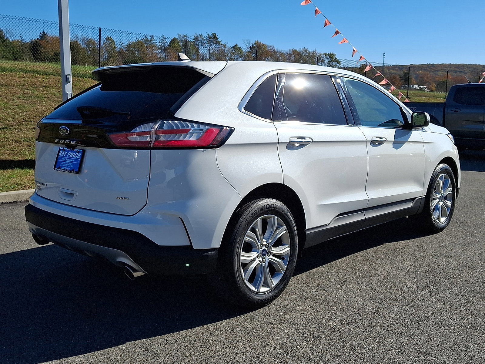 Certified 2022 Ford Edge Titanium w/ Equipment Group 301A image 4