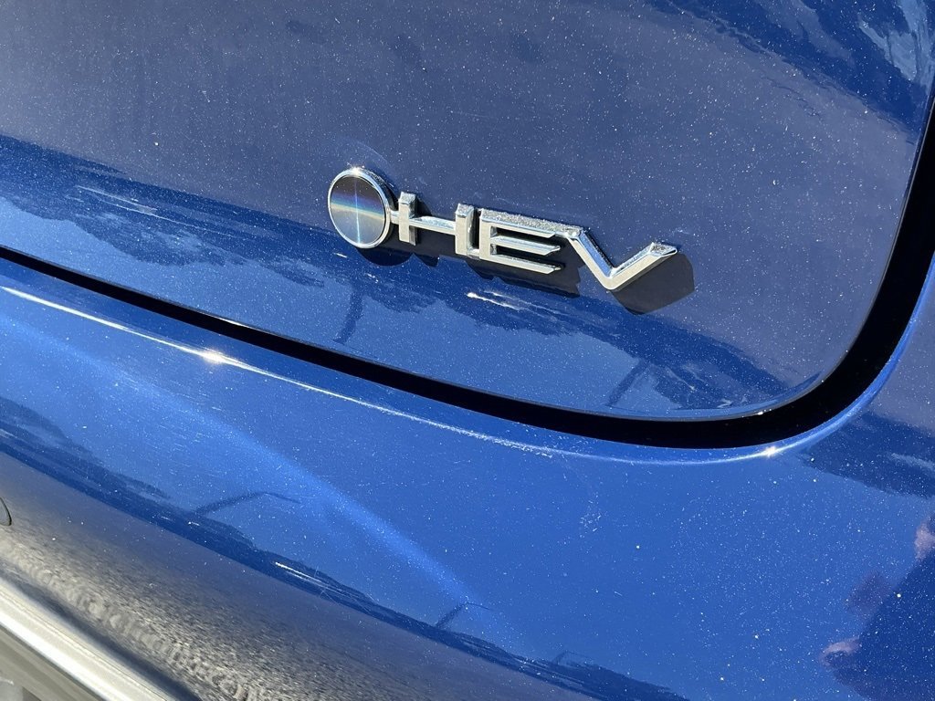 Used 2023 Toyota Prius LE image 19