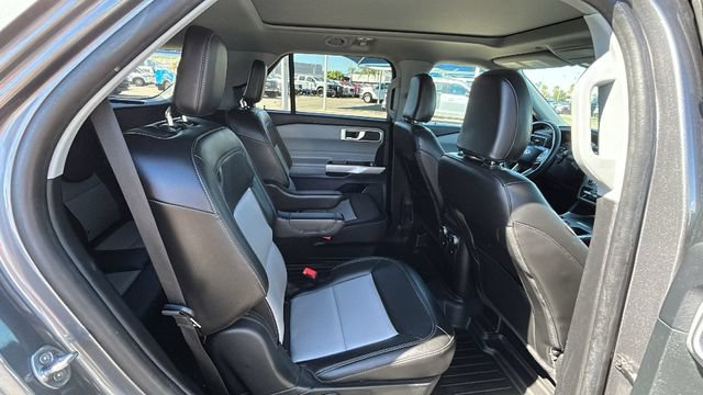 Certified 2022 Ford Explorer XLT w/ Equipment Group 202A AWD/4WD image 13