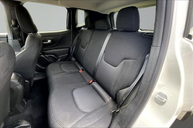 Used 2023 Jeep Renegade Latitude AWD/4WD image 26