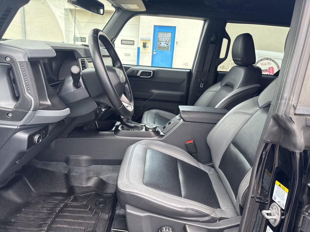 Certified 2023 Ford Bronco Big Bend w/ Sasquatch Package AWD/4WD image 9