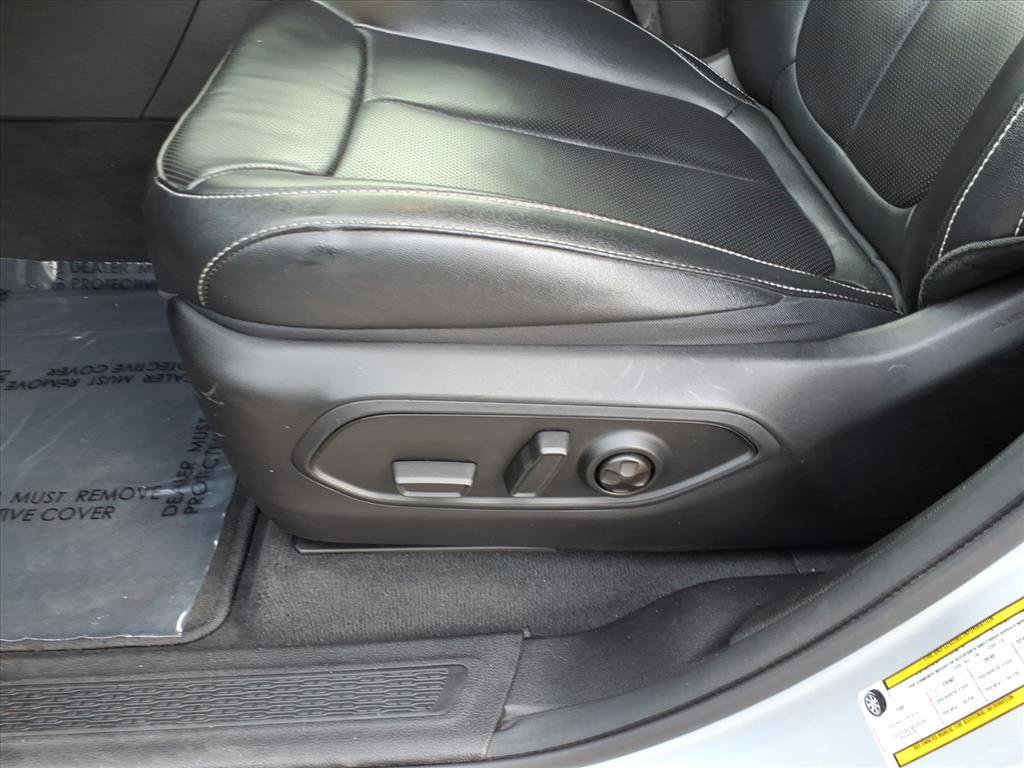 Used 2024 Jeep Grand Cherokee L Limited w/ Luxury Tech Group II image 12