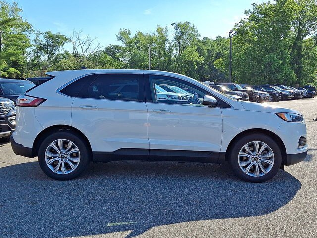 Certified 2023 Ford Edge Titanium AWD/4WD image 9