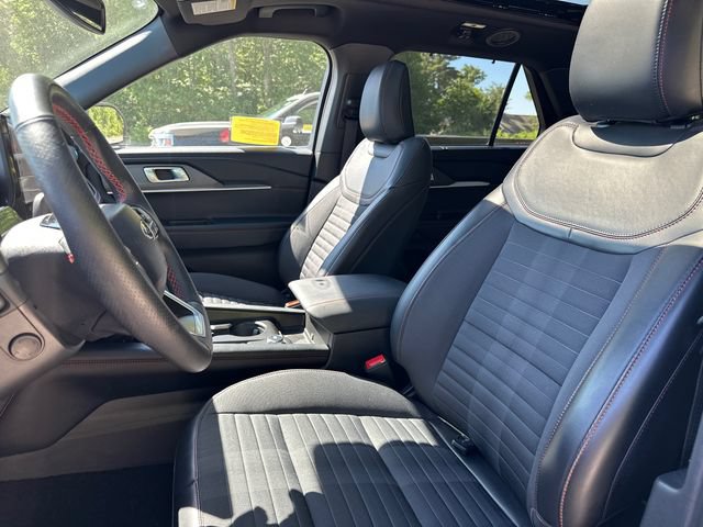 Certified 2025 Ford Explorer ST-Line w/ ST-Line Street Pack AWD/4WD image 42