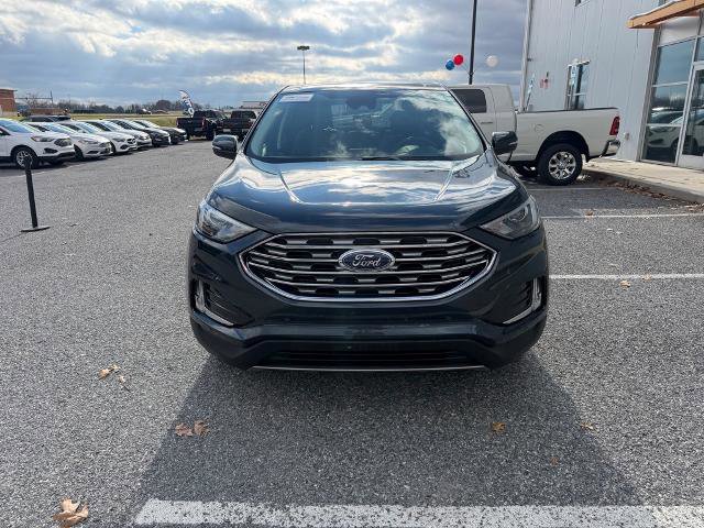 Certified 2022 Ford Edge Titanium image 3