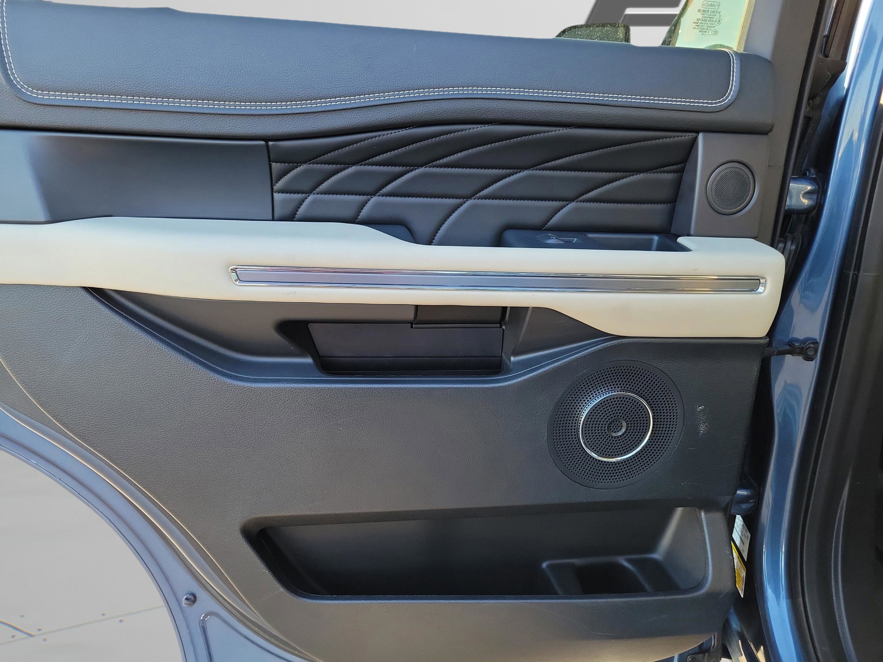 Certified 2018 Ford Expedition Platinum AWD/4WD image 15