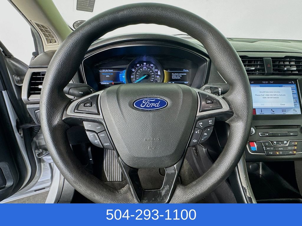 Certified 2018 Ford Fusion SE w/ Fusion SE Technology Package FWD image 13