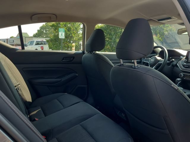 Used 2025 Nissan Altima 2.5 SV FWD image 16