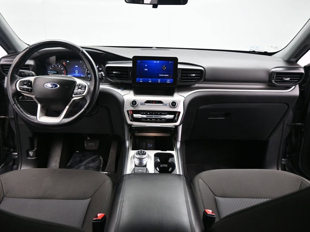 Certified 2022 Ford Explorer XLT w/ Class IV Trailer Tow Package image 47