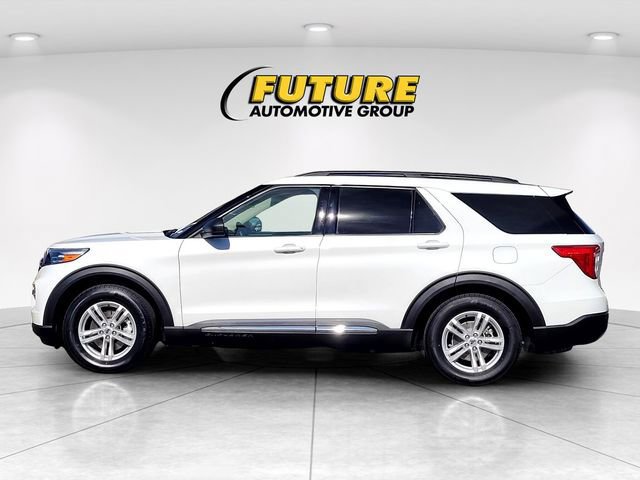 Certified 2022 Ford Explorer XLT w/ Equipment Group 202A image 2