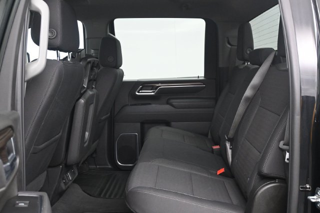 Used 2025 Chevrolet Silverado 2500 LT w/ Convenience Package AWD/4WD image 5