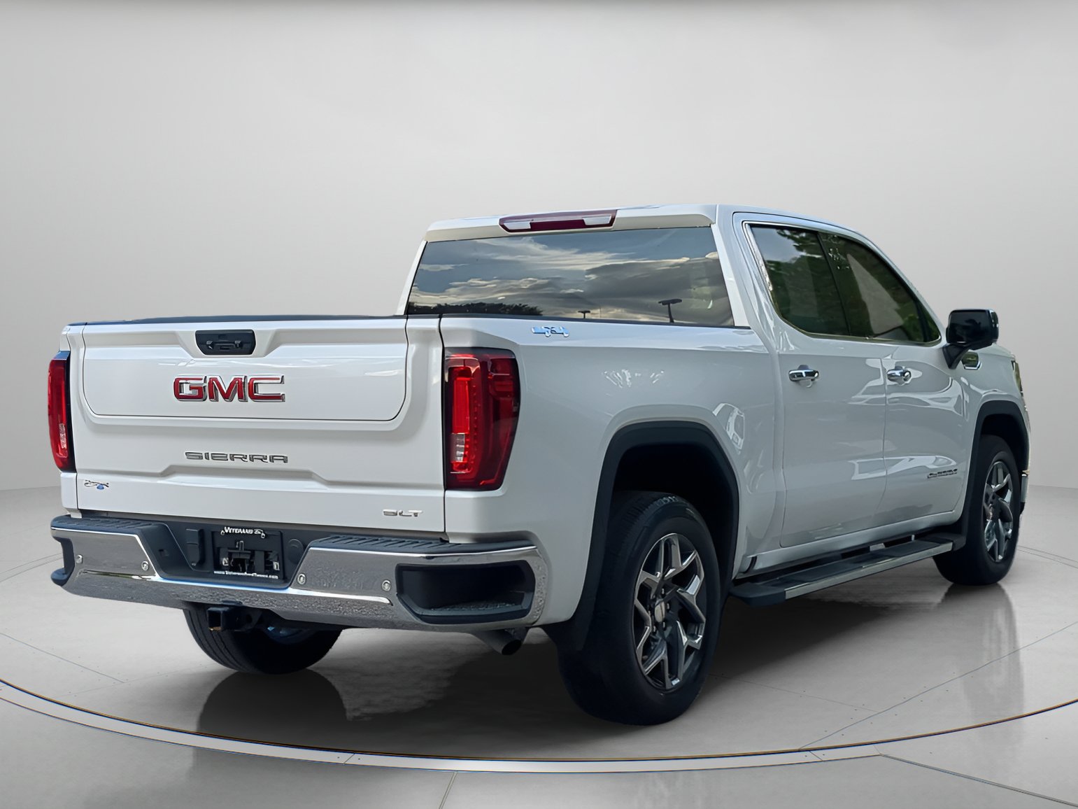 Used 2022 GMC Sierra 1500 SLT w/ SLT Premium Package AWD/4WD image 40