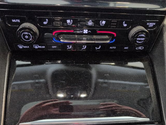 Used 2023 Jeep Grand Cherokee L Limited w/ Luxury Tech Group II AWD/4WD image 24