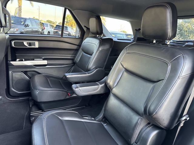 Certified 2022 Ford Explorer XLT w/ Equipment Group 202A image 17