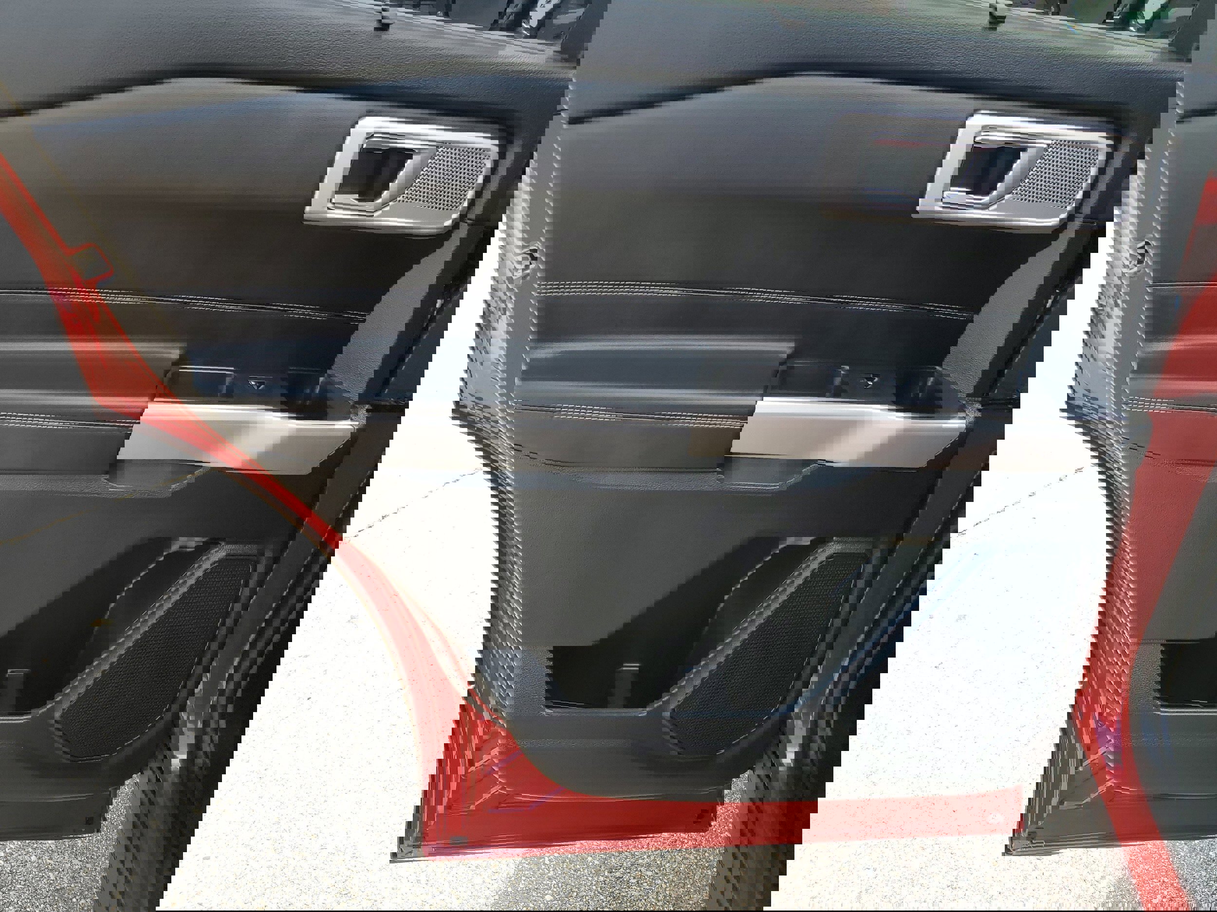 Certified 2022 Ford Explorer Limited w/ Hybrid Equipment Group 310A image 11