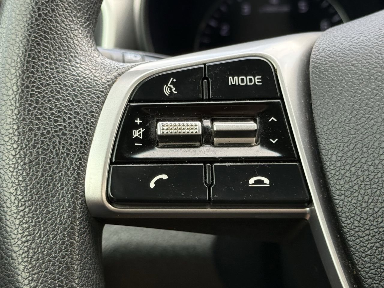 Used 2019 Kia Sorento L FWD image 13