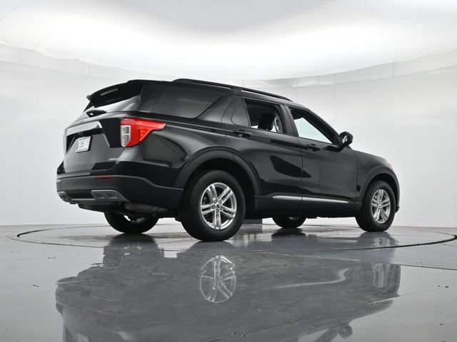 Certified 2023 Ford Explorer XLT w/ Equipment Group 202A AWD/4WD image 35