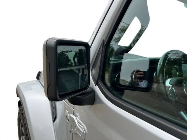 Used 2023 Jeep Gladiator Overland w/ Popular Equipment Package AWD/4WD image 19