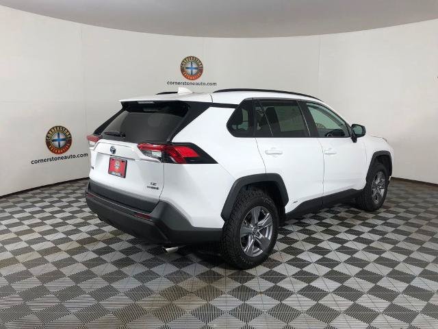 Used 2022 Toyota RAV4 LE AWD/4WD image 16