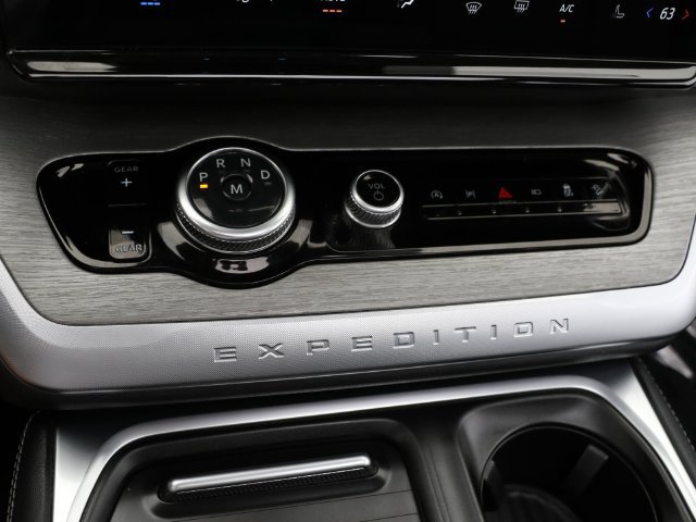Certified 2025 Ford Expedition Max Platinum AWD/4WD image 23