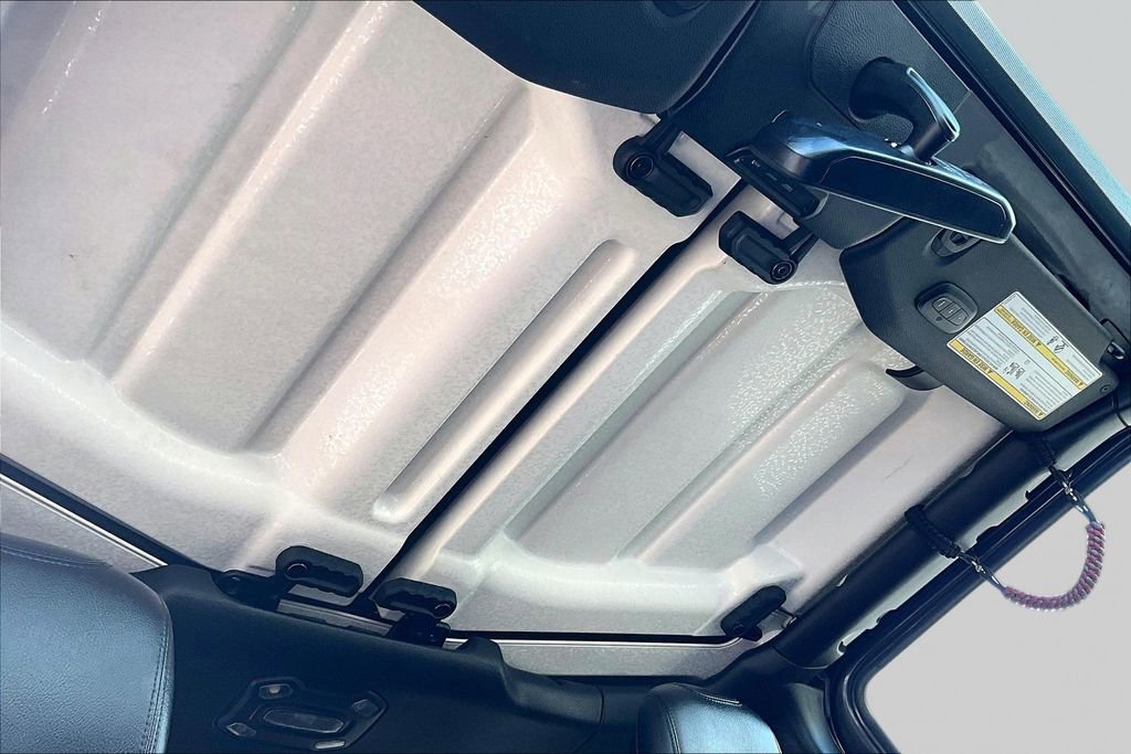Used 2021 Jeep Wrangler Unlimited Rubicon AWD/4WD image 22