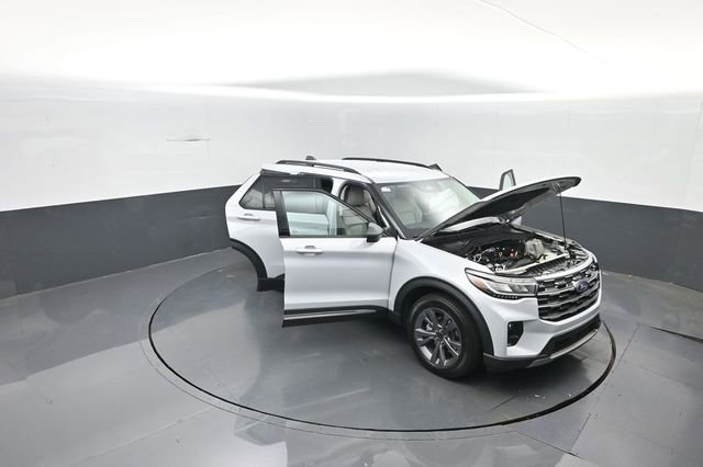 Certified 2025 Ford Explorer Active w/ Active Comfort Package AWD/4WD image 40