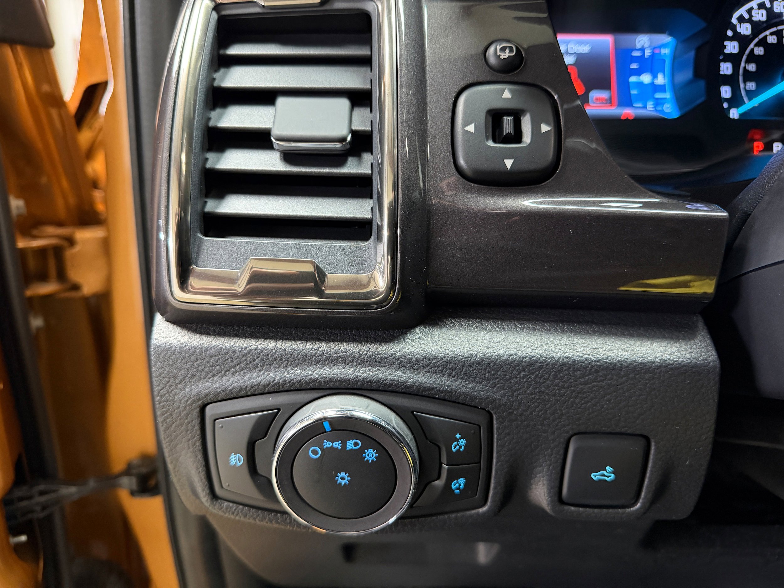 Certified 2019 Ford Ranger Lariat w/ Equipment Group 501A Mid AWD/4WD image 18