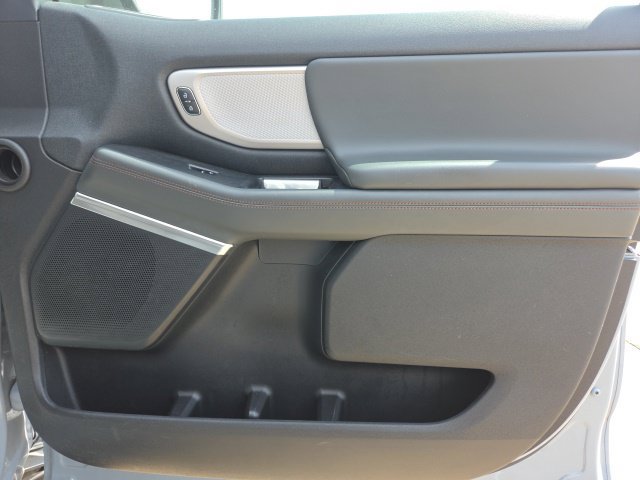 Certified 2025 Ford Expedition Active AWD/4WD image 19
