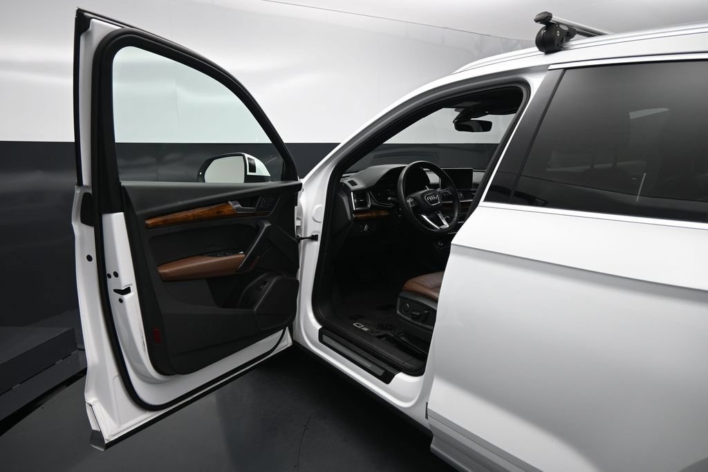 Used 2018 Audi Q5 2.0T Premium Plus w/ Premium Plus Package AWD/4WD image 9