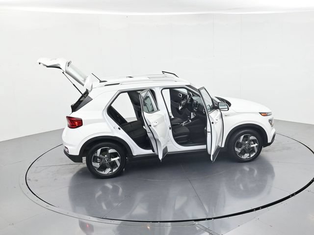 Used 2024 Hyundai Venue SEL FWD image 47