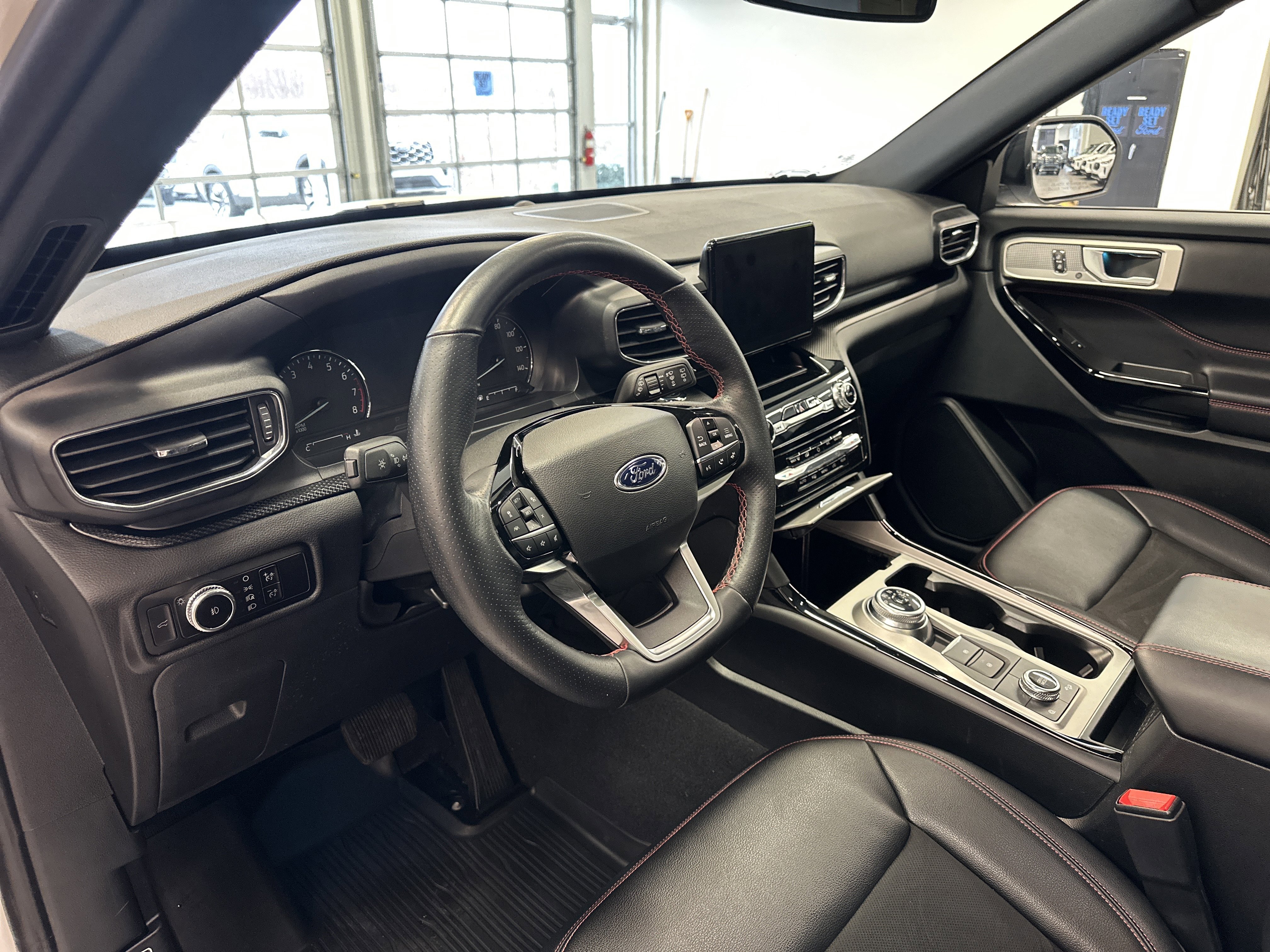 Certified 2023 Ford Explorer ST-Line w/ Class IV Trailer Tow Package image 27