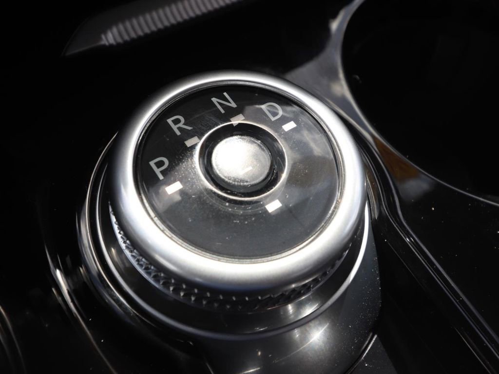 Certified 2025 Ford Explorer Platinum image 21