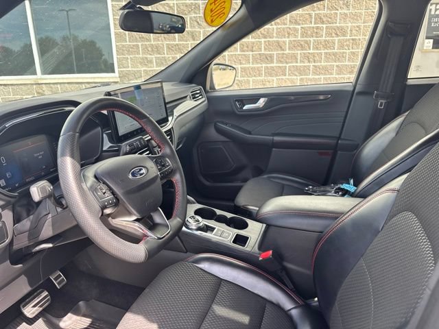 Certified 2024 Ford Escape ST-Line w/ Tech Pack #1 AWD/4WD image 17