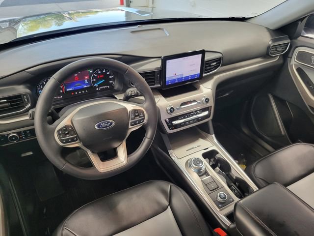 Certified 2023 Ford Explorer XLT w/ Equipment Group 202A AWD/4WD image 23
