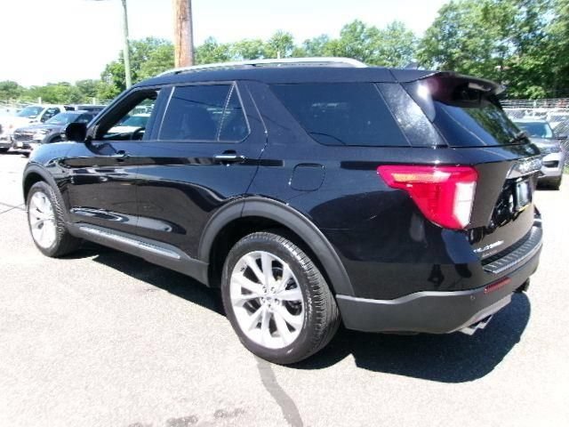 Certified 2022 Ford Explorer Platinum w/ Equipment Group 601A AWD/4WD image 8