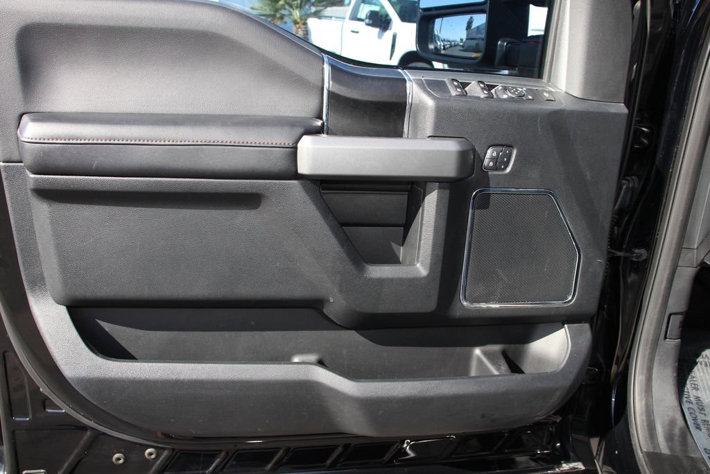 Certified 2018 Ford F250 Platinum w/ Platinum Ultimate Package AWD/4WD image 21