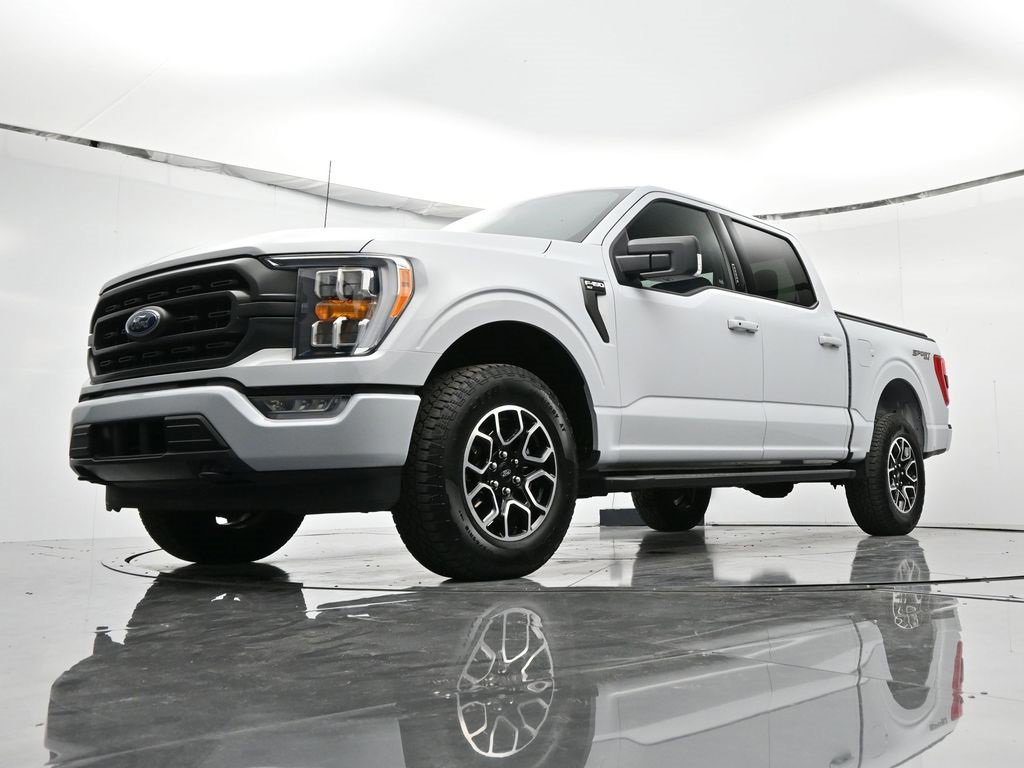 Certified 2022 Ford F150 XLT w/ Equipment Group 302A High image 3